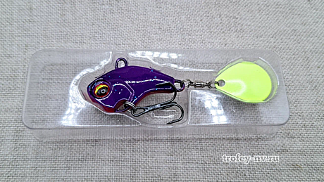 Блесна тейл-спиннер Columbia LITTLE BOMB 28гр цвет 013